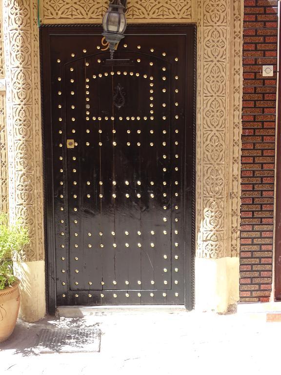 Riad Bab Lakhmiss Marrakesh Bagian luar foto